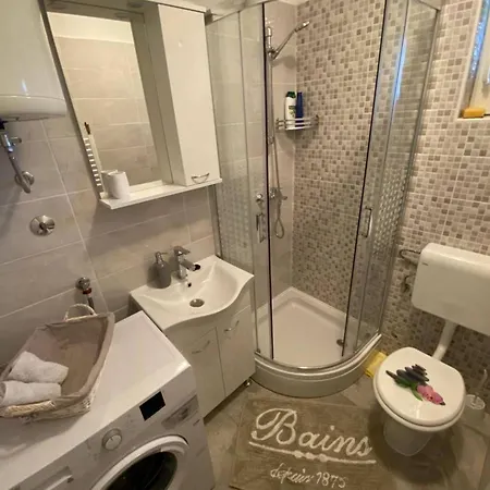 Rural Ante Apartment *